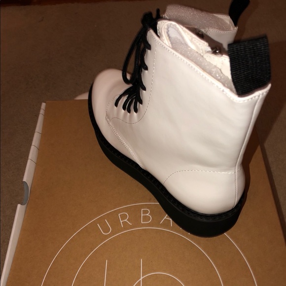 Urban Outfitters White Combat Boot - Picture 3 of 6